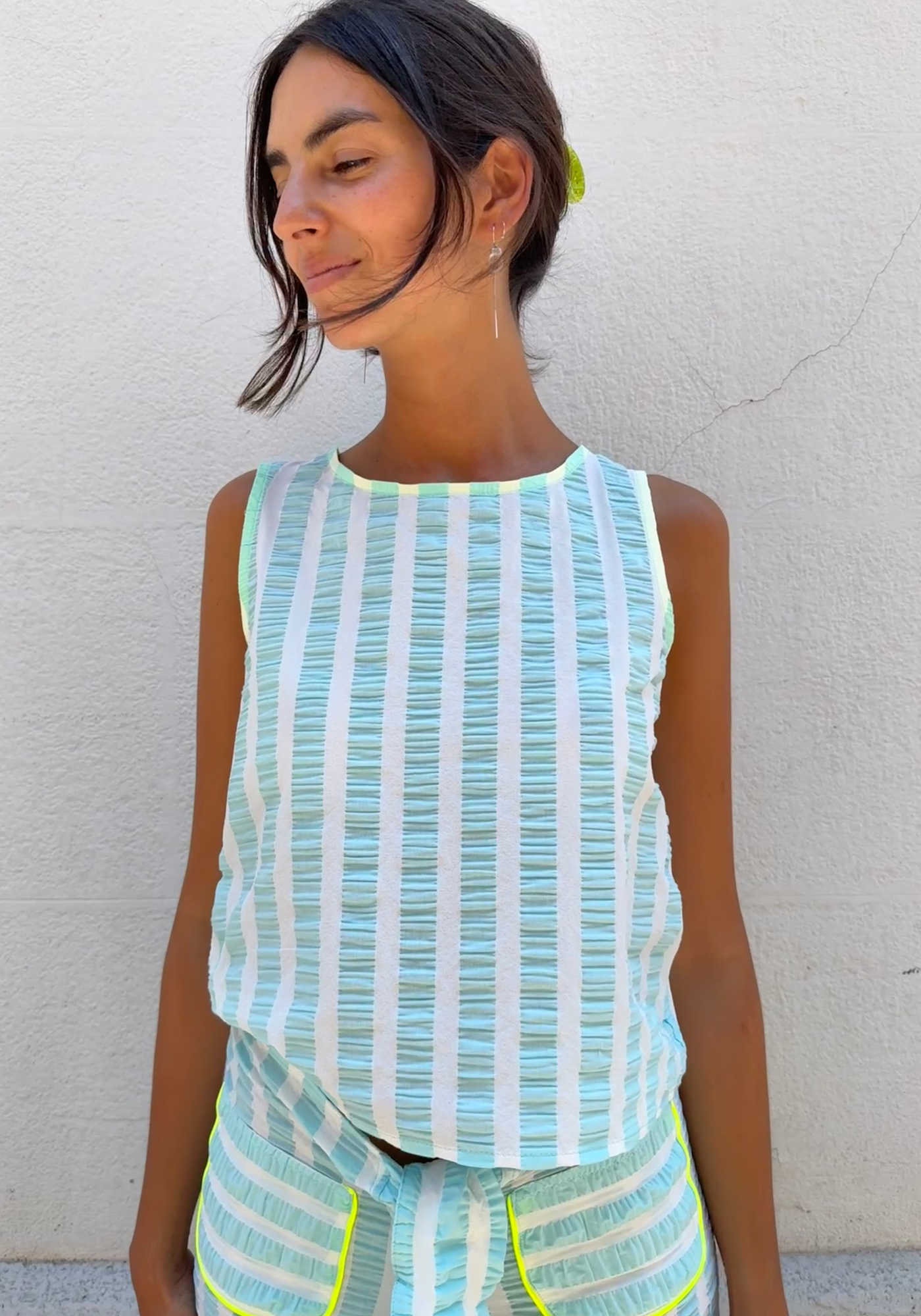 Top Ana Rayas Agua