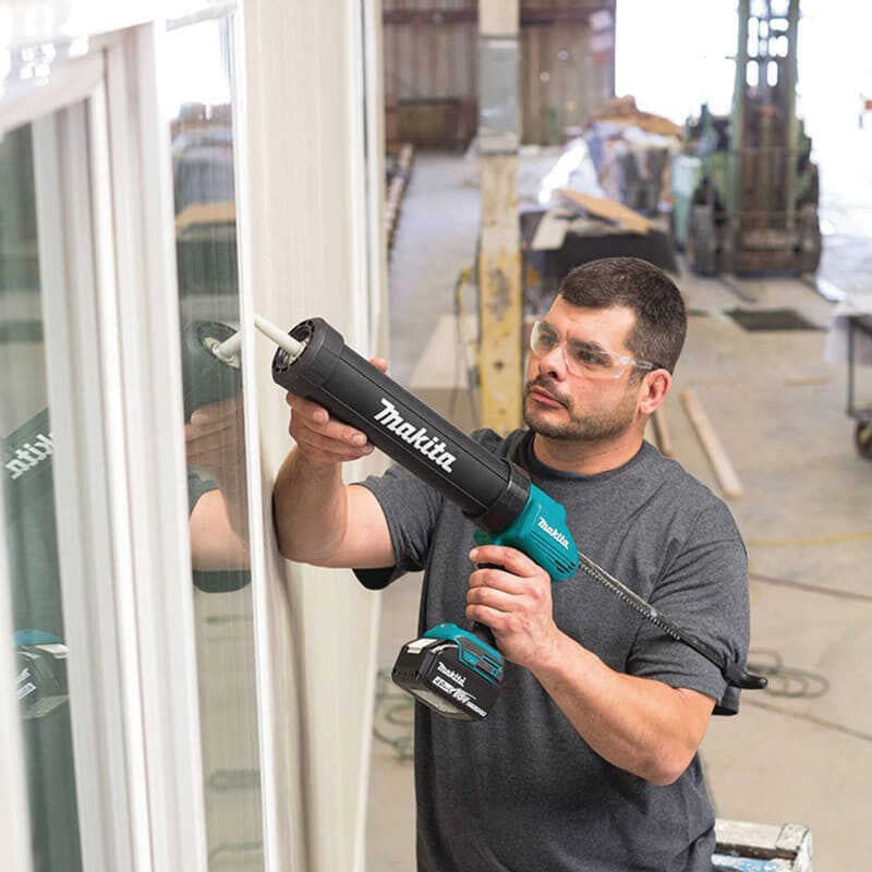 Pistolet à mastic 2x1,5Ah 18V LXT ® MAKITA DCG180RY en coffret